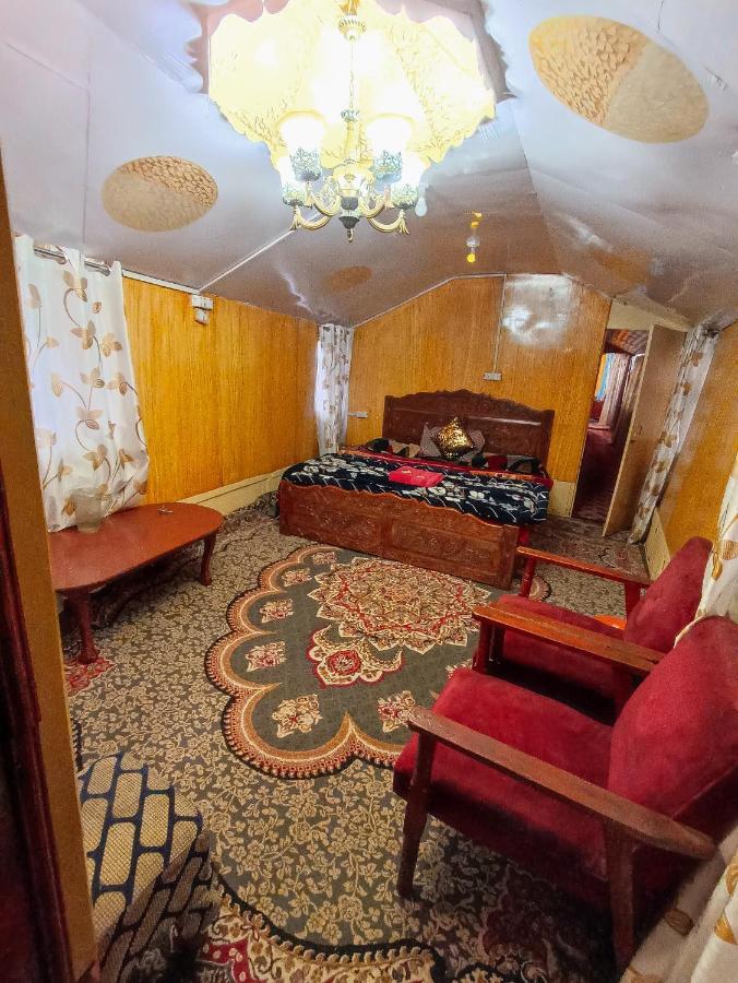 Hb Nancy Group Of Houseboats 호텔 Srīnagar 외부 사진