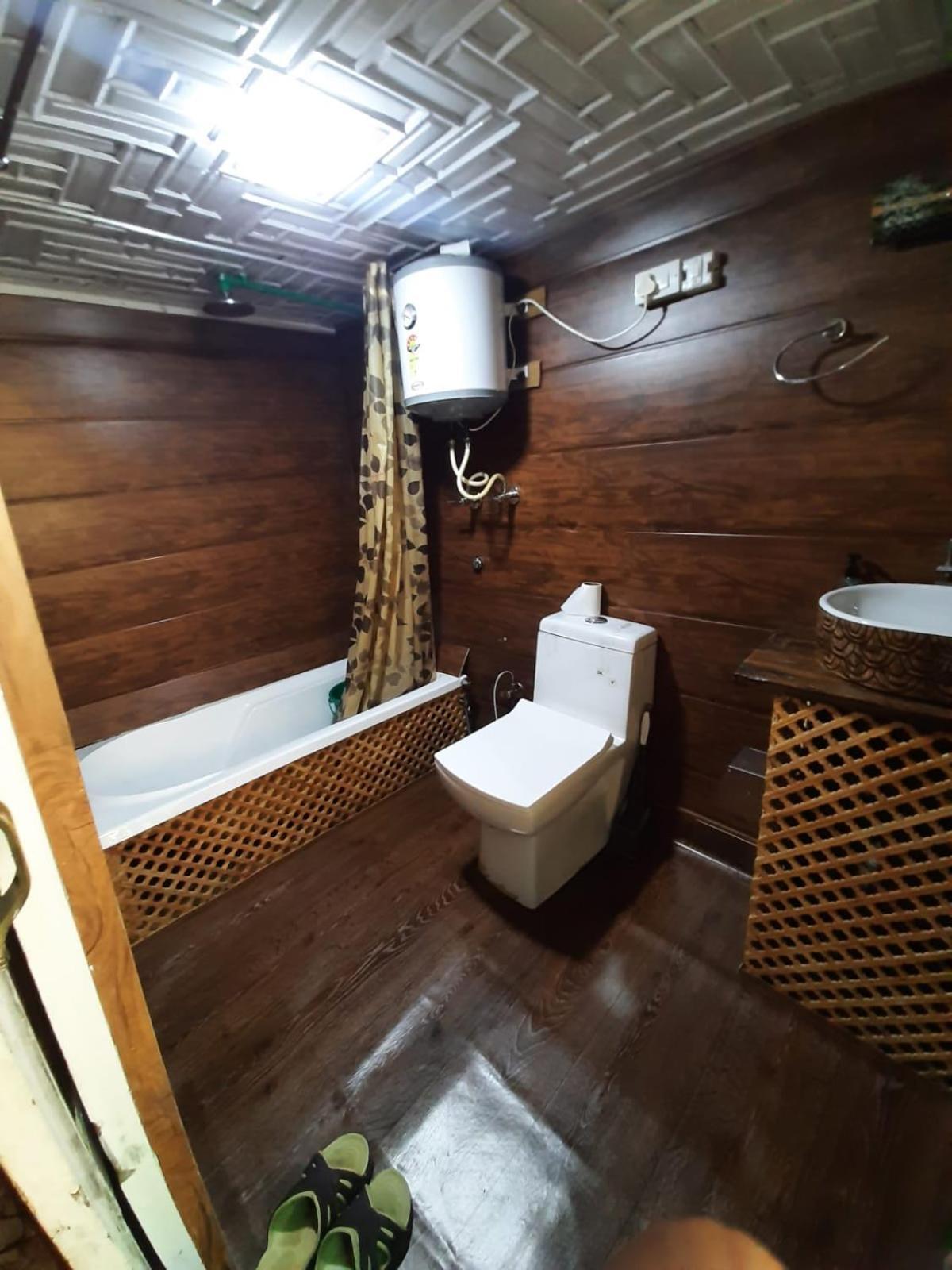 Hb Nancy Group Of Houseboats 호텔 Srīnagar 외부 사진