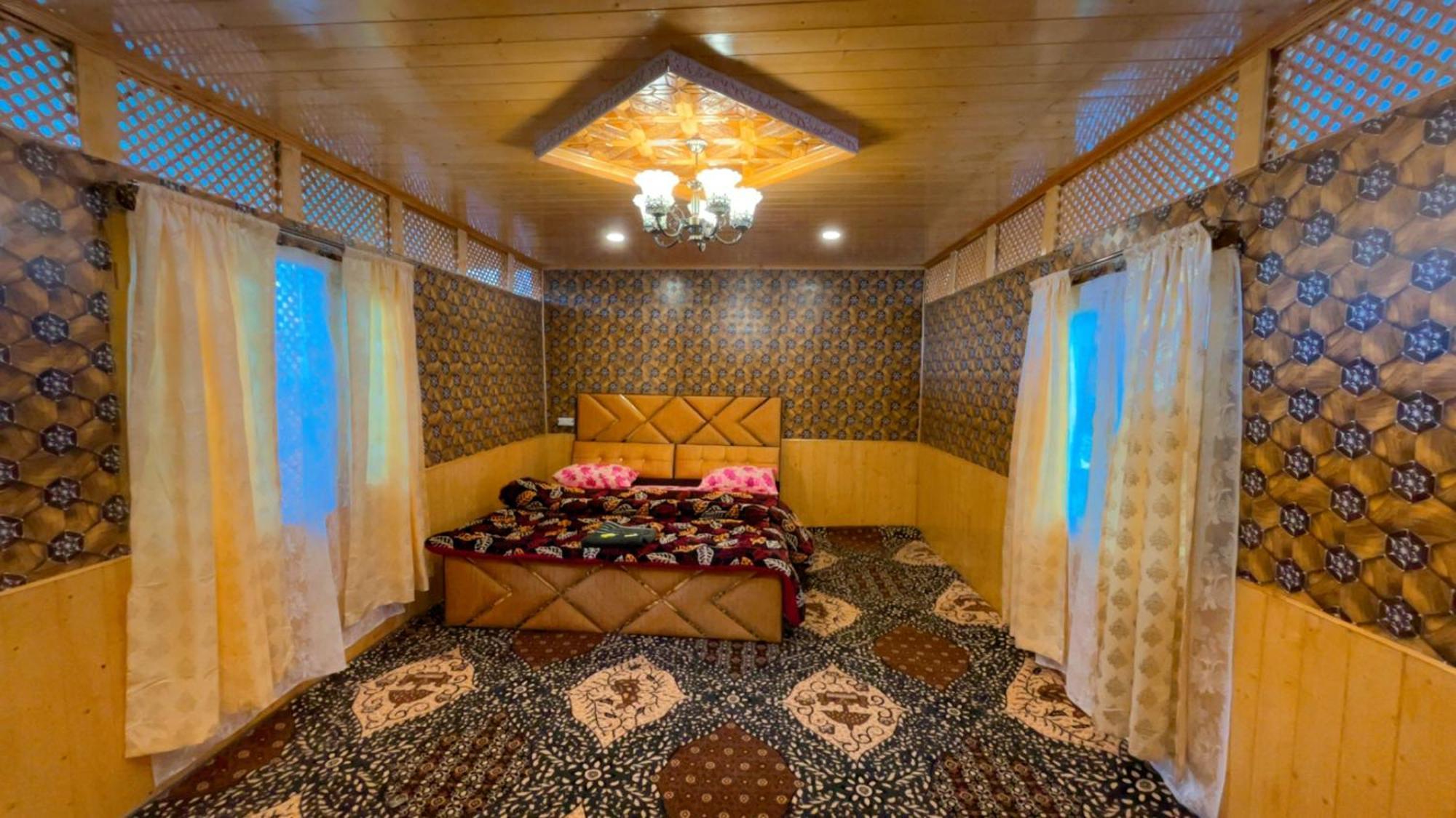 Hb Nancy Group Of Houseboats 호텔 Srīnagar 외부 사진